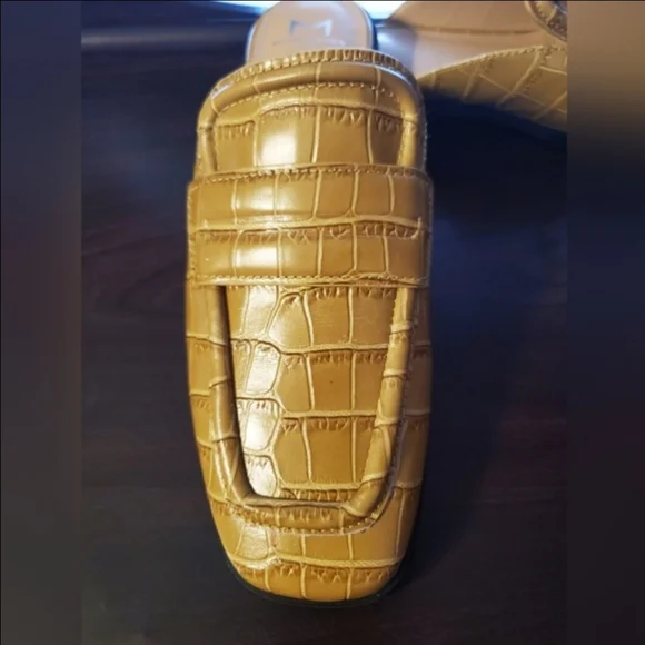 New In Box - Marc Fisher Croc Embossed Mules Loafer - "Flyta" - Picture 4 of 6